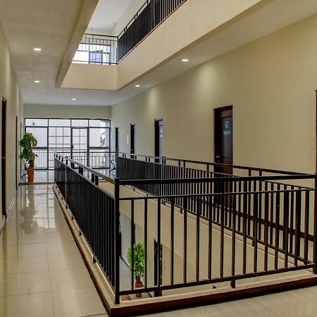 Oyo 90162 Remboelan Guest House Sungai Lutus Экстерьер фото
